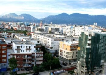 Vijon shtrenjtimi, qiratë kthehen në barrë të madhe për familjet shqiptare