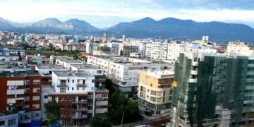 Vijon shtrenjtimi, qiratë kthehen në barrë të madhe për familjet shqiptare