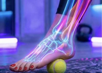 Truku me top tenisi që mund të zhdukë dhimbjen e mesit