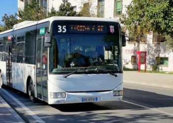 Pak lëvizi çmimi naftës, pronarët e autobusëve urbanë janë GATI: Duam subvencionim! Ankesa ka edhe Kamza që para një muaji rriti çmimin e biletës