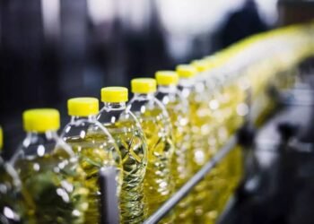 Vaji i lulediellit shtrenjtohet deri 8%, importuesit: Çmimi do të arrijë 190 lekë për litër