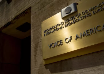 Vendimi për të mbyllur Zërin e Amerikës konsiderohet i paligjshëm nga gjykata