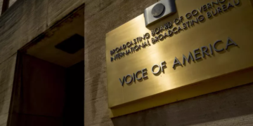 Vendimi për të mbyllur Zërin e Amerikës konsiderohet i paligjshëm nga gjykata