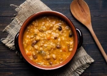 Dilema për proteinat: Bishtajoret e peshku forcojnë muskujt, por mishi i tepërt përshpejton plakjen