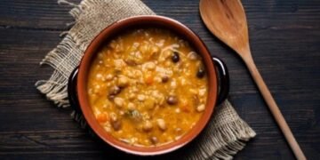 Dilema për proteinat: Bishtajoret e peshku forcojnë muskujt, por mishi i tepërt përshpejton plakjen