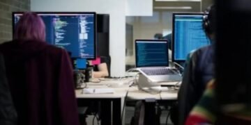 Dështon mega operacioni ndaj Call Center-ave: Policët e korruptuar zabotojnë prokurorinë, bosët “çajnë ferrën” si përherë