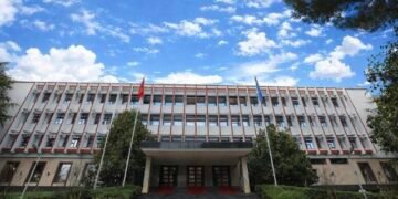 Ministria e Jashtme ngre alarmin: Po mashtrohen qytetarët, kujdes kur të aplikoni për vizë