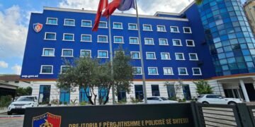 “Maskohen” si shërbime postare për dorëzimin e pakove, policia apel qytetarëve: Kujdes mesazhet mashtruese!