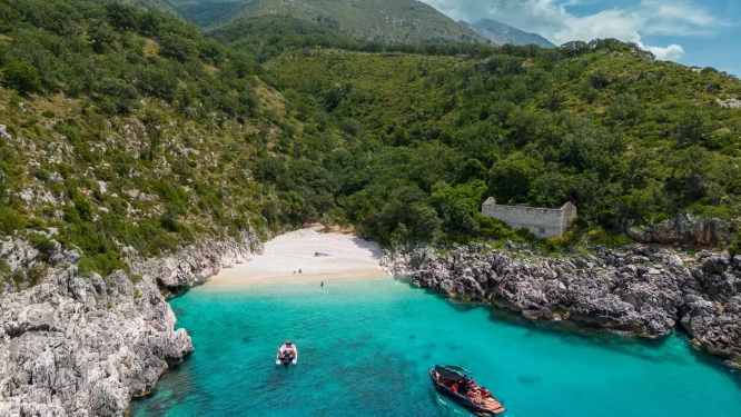 TTW: Shqipëri-Greqi pakt revolucionar në turizmin ndërkufitar për 2026-ën