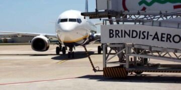 Aeroporti italian mbetet pa karburant deri në 7 prill, preken fluturimet