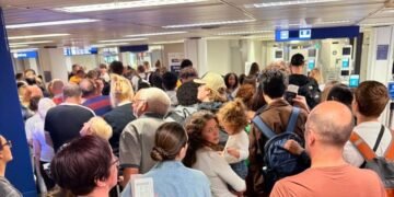 Rregullat e reja të kontrollit: Kaos në Milano, avioni lë në tokë 100 pasagjerë