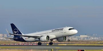 Kaosi te Lufthansa vijon, edhe nesër priten qindra anulime fluturimesh