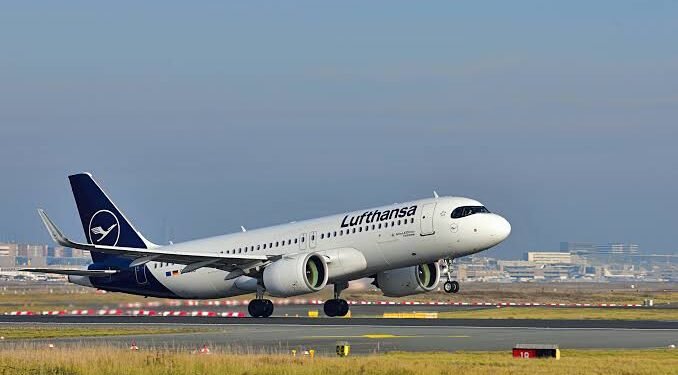 Kaosi te Lufthansa vijon, edhe nesër priten qindra anulime fluturimesh