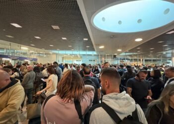 Vijon kaosi i sistemit EES në aeroportet europiane