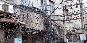 LIGJI/ Si do t’i jepet fund rrjetave me kabuj interneti në pallate