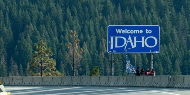 Programi i motit me AI njofton për erëra ekstreme në dy qytete që nuk ekzistojnë