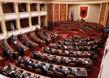 Ambasada amerikane lëshoi alarm për sulm nga Irani, ministrat Lamallari e Nufi: S’ka rrezik real, mos u shqetësoni!