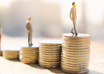 Gjysma e të punësuarve kishin pagë neto më pak se 54.3 mijë lekë në muaj në fund të 2025-s