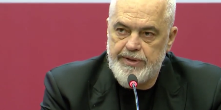 “Task forcë për mbeturinat”, Rama: Flotë automjetesh për pastrimin e kanaleve, do prodhojmë edhe zjarrfikëse