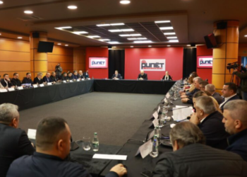 Rama – kryebashkiakëve: Hapni zyra juridike për aplikimet e pasakta në kadastër