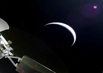 Artemis II lë orbitën e Tokës, astronautët rrëfejnë rrugën drejt Hënës: I gjithë globi duket si një sferë e vogël blu…