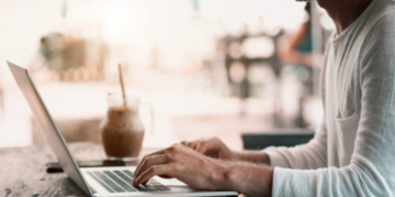 Nga mosmarrja e pagës te shërbimet private, ku po diskriminohen më shumë të huajt në Shqipëri