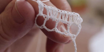 “Ojnat”, arti i thurjes me grep dhe gjilpërë i grave shqiptare nominohet për në UNESCO