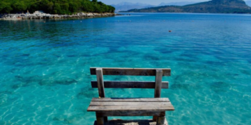 Bregdeti shqiptar, mes “yjeve në rritje” të turizmit europian