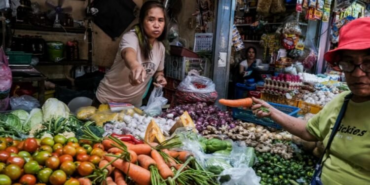 Fermerët në vështirësi, lufta SHBA-Iran prek zinxhirin ushqimor global