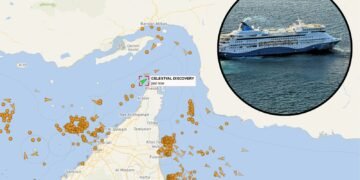 Kroçera e parë kalon përmes Gjirit të Hormuzit pas rihapjes