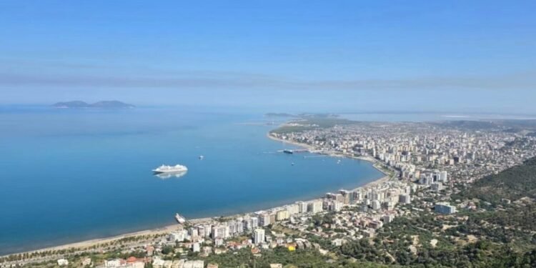 BB: Ekonomia shqiptare pritet të ngadalësohet nga lufta, çmimet e larta do të godasin konsumin