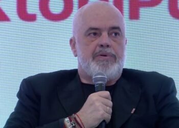 Vende të lira pune në sektorin publik, Rama: Mundësi e re për të gjithë ata që duan të kontribuojnë