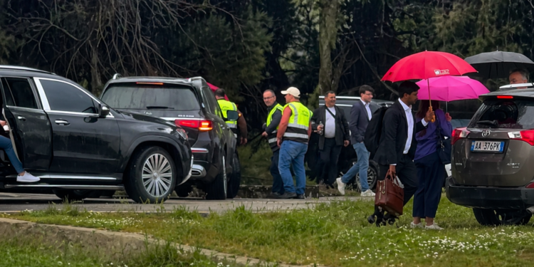 VIDEO/ Arkitektët amerikanë mbërrijnë në zonën ku do të investojë Ivanka Trump në Vlorë