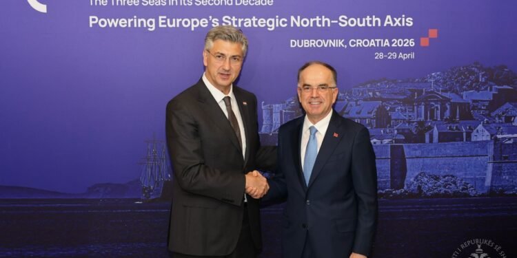 Presidenti Begaj, në Samitin e Nismës së Tre Deteve: Integrimi i rajonit është kyç për të ardhmen e Evropës