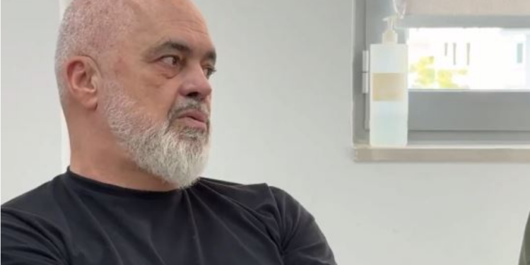 “Mjekët e urgjencës do trajtohen si specialistët”, Rama: Kyç, ndërtimi i një spitali privat brenda atij publik