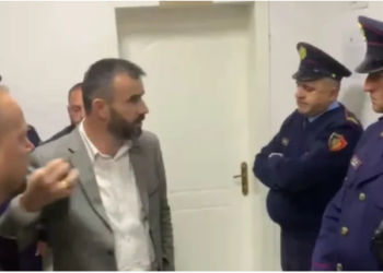 Banorët e Gjoricës kundër fotovoltaikëve, sherr te bashkia, dështon mbledhja e këshillit