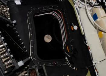 40 minutat e heshtjes pranë Hënës