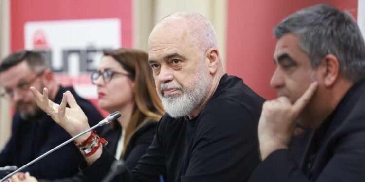 Rama ndalon sërish te Legalizimet dhe shpalos PLANIN e ri: Janë bërë 300 mijë procedura, por disa kanë ngecur