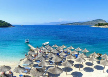“Mirror”: Shqipëria, mes destinacioneve evropiane më të lira për pushime në maj