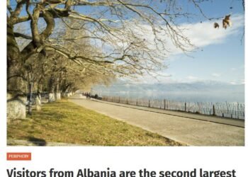 Greqia e Veriut kthen sytë nga turistët shqiptarë/ “Po na mbajnë ekonominë, shpenzojnë më shumë se kushdo”