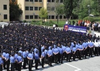 Helmohen nga ushqimi 55 studentë të Akademisë së Sigurisë, shpallet në kërkim Alma Tafani e Sori AL, dy të arrestuar
