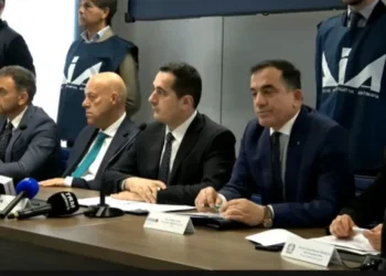 Sekuestrohen rreth 1 milion euro cash dhe prona të dyshuara, SPAK dhe Antimafia italiane zbardhin detajet e goditjes së grupit kriminal