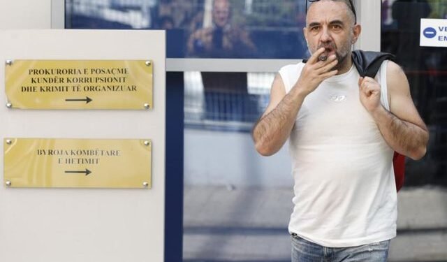 DENONCIMET/ Endri Meksi del nga SPAK pas 5 orësh! U pyet se çfarë di mbi skandalin AKSHI: “Ishte interesante!”