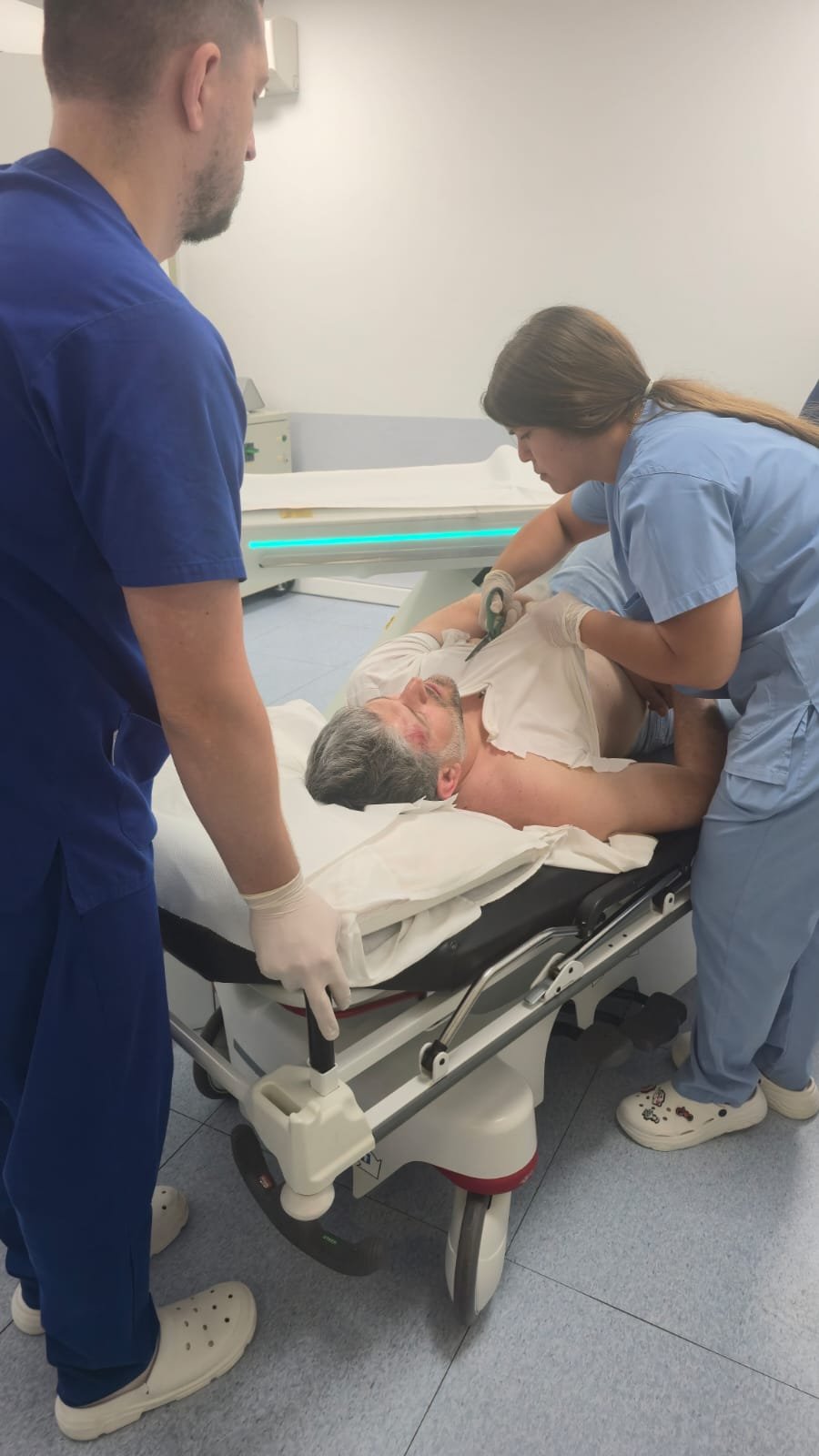 Sokol Agalliu ne spital, i rrahur nga daja Idajet Ismailaj