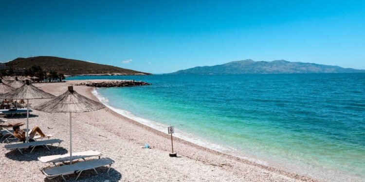 Pavarësisht shtrenjtimit, riviera shqiptare mbetet ende një alternativë e lirë krahasuar me rajonin
