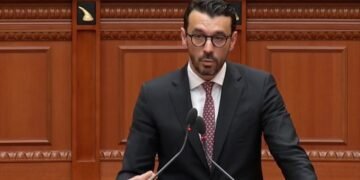 Karakaçi: Shqipëria nuk rrezikohet nga mungesa e karburantit, synojmë që rezervat të manaxhohen nga shteti