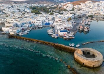 Kërkesa e lartë në sezonin veror shtrenjton me 55% çmimet e AirBNB në Greqi