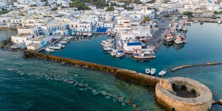Kërkesa e lartë në sezonin veror shtrenjton me 55% çmimet e AirBNB në Greqi
