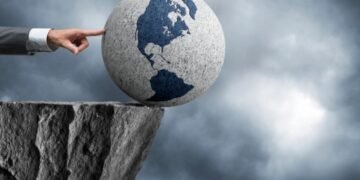 Financial Times paralajmëron krizë të re globale: Bota po rikthen gabimet që sollën kolapsin e 2008