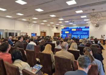 OSBE: Liria e medias në Shqipëri mbetet nën presion, gazetarët përballen me kërcënime dhe fushata denigruese